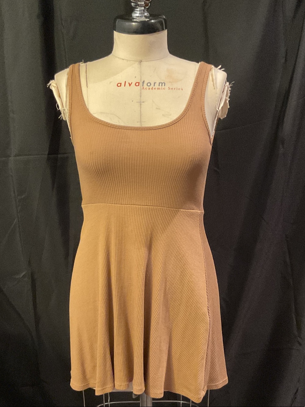 Women’s Ribbed Scoop-Neck Skater Dress in Tan
